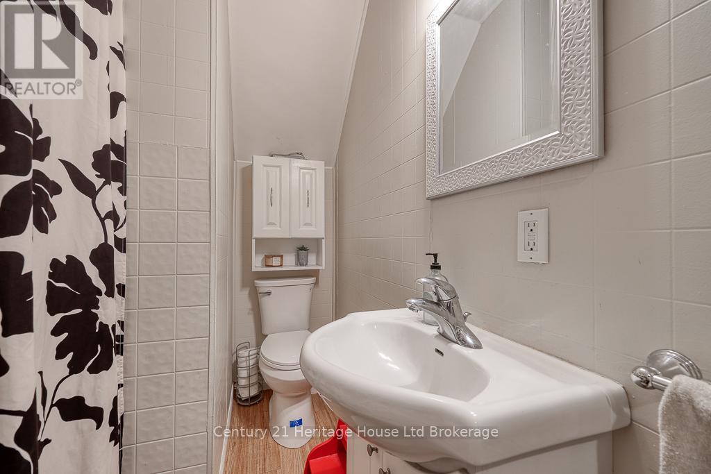 113 Light Street, Woodstock, Ontario  N4S 6H2 - Photo 10 - X12216262
