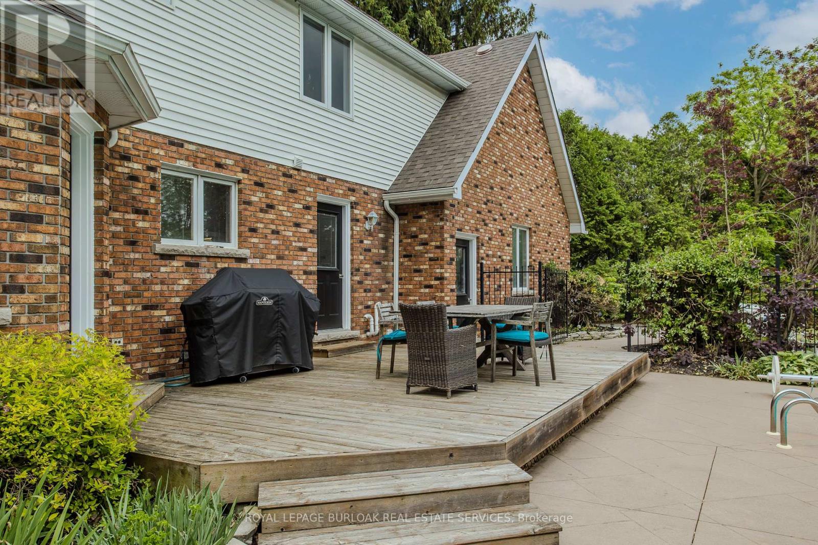 331 Lanark Street, Haldimand, Ontario  N3W 1G3 - Photo 38 - X12216260