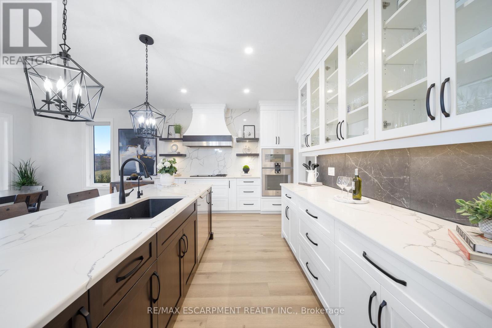 23 Whitcombe Way, Puslinch (Morriston), Ontario  N0B 2C0 - Photo 18 - X12216264