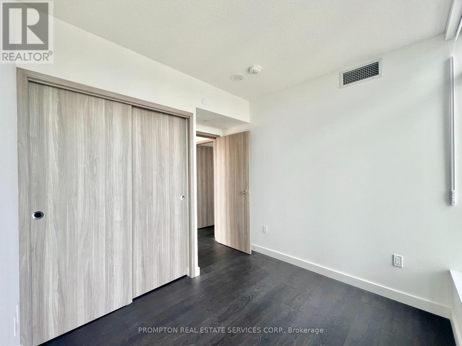 2810 - 1 Concord Cityplace Way, Toronto (Waterfront Communities), Ontario  M5V 0X3 - Photo 14 - C12216326