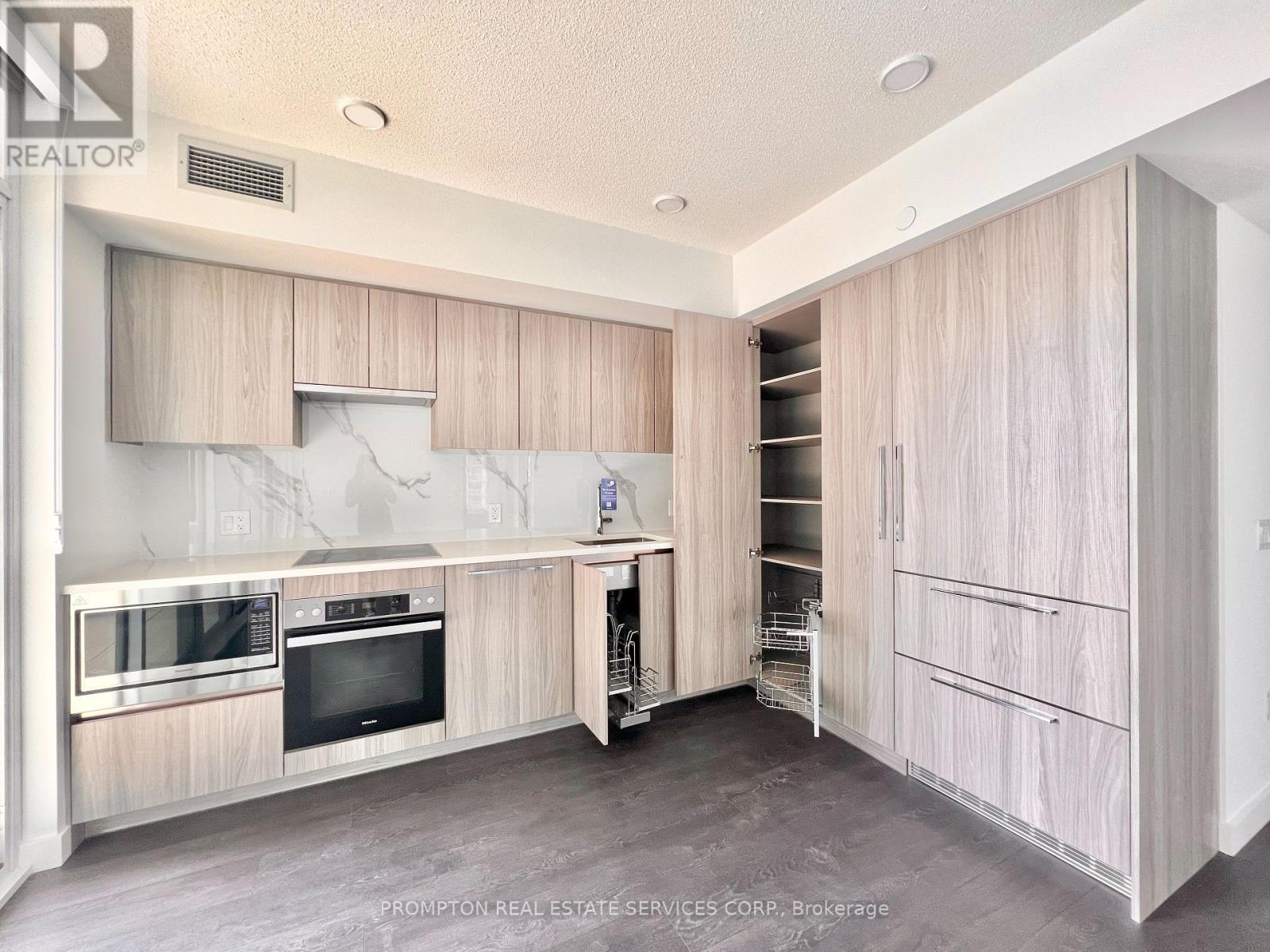 2810 - 1 Concord Cityplace Way, Toronto (Waterfront Communities), Ontario  M5V 0X3 - Photo 17 - C12216326