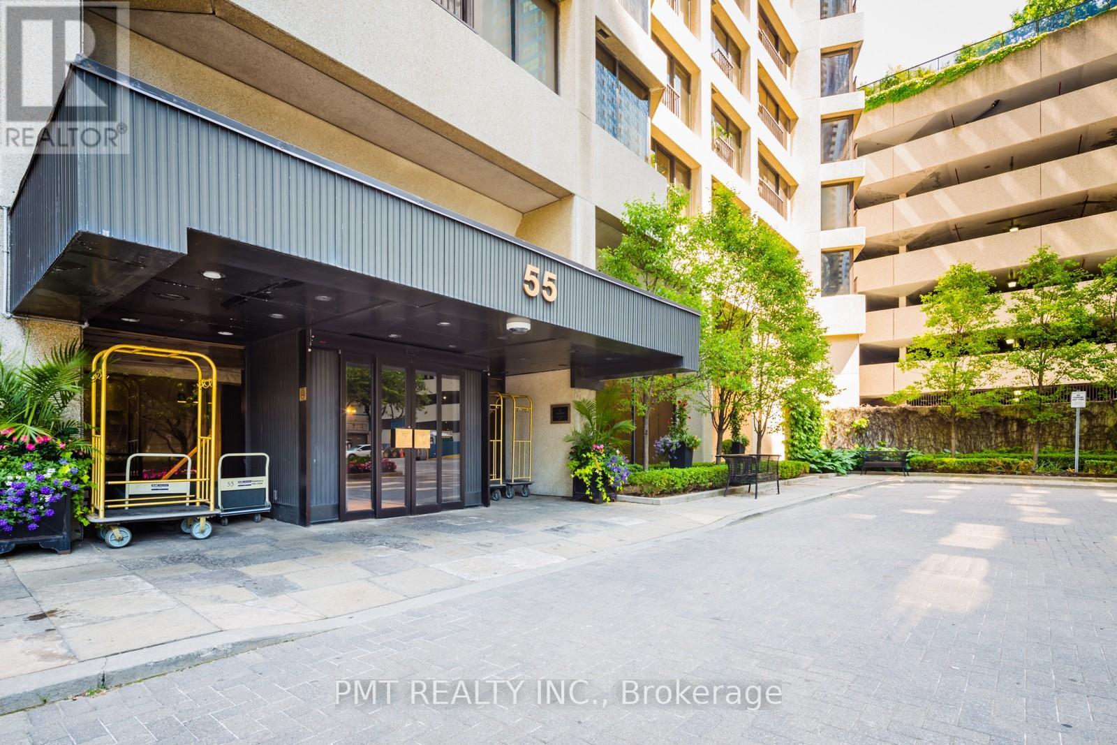 3107 - 65 Harbour Square, Toronto, Ontario  M5J 2L4 - Photo 15 - C12096287