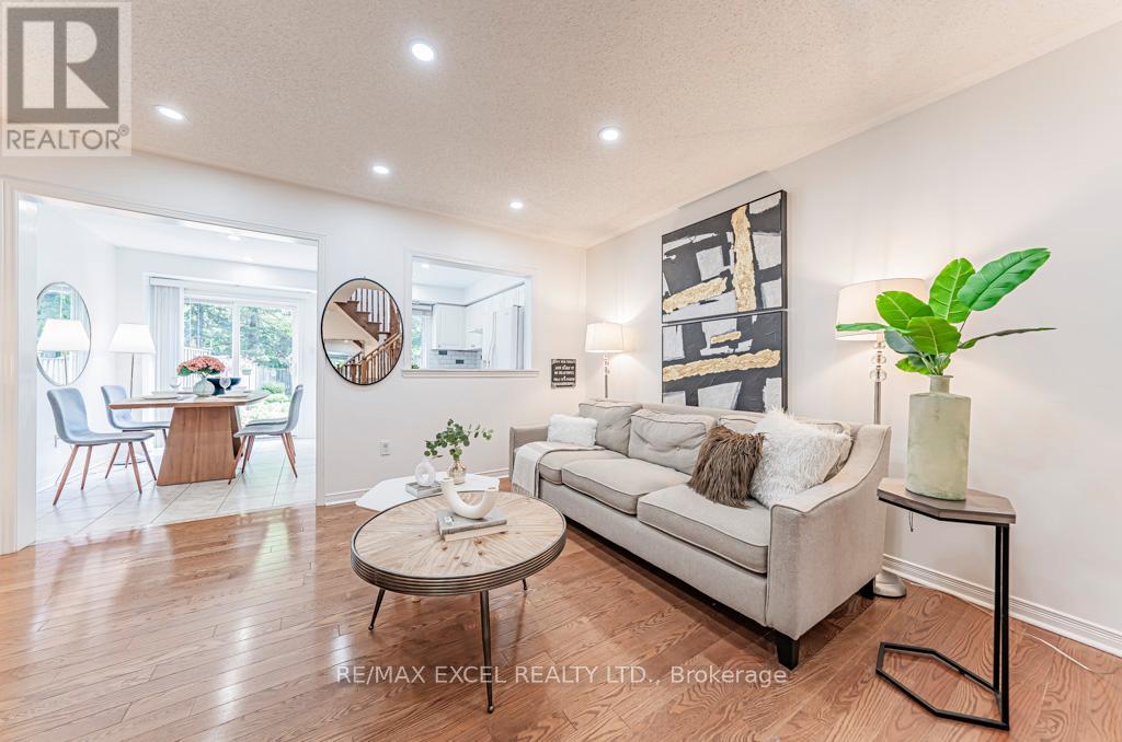 71a Montezuma Trail, Toronto (Agincourt North), Ontario  M1V 1K4 - Photo 2 - E12216318