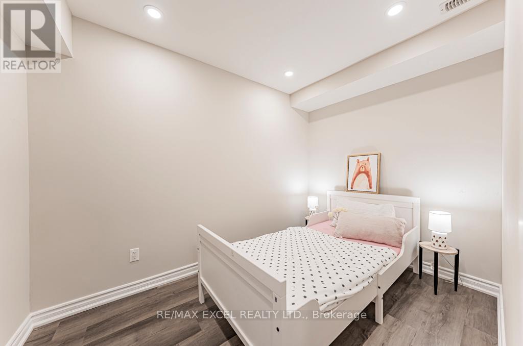 71a Montezuma Trail, Toronto (Agincourt North), Ontario  M1V 1K4 - Photo 36 - E12216318