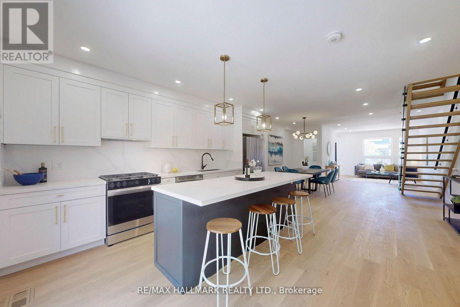 13 Ferrier Avenue, Toronto (Playter Estates-Danforth), Ontario  M4K 3H5 - Photo 11 - E12216325
