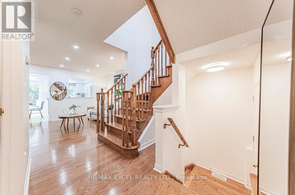 71a Montezuma Trail, Toronto (Agincourt North), Ontario  M1V 1K4 - Photo 32 - E12216318