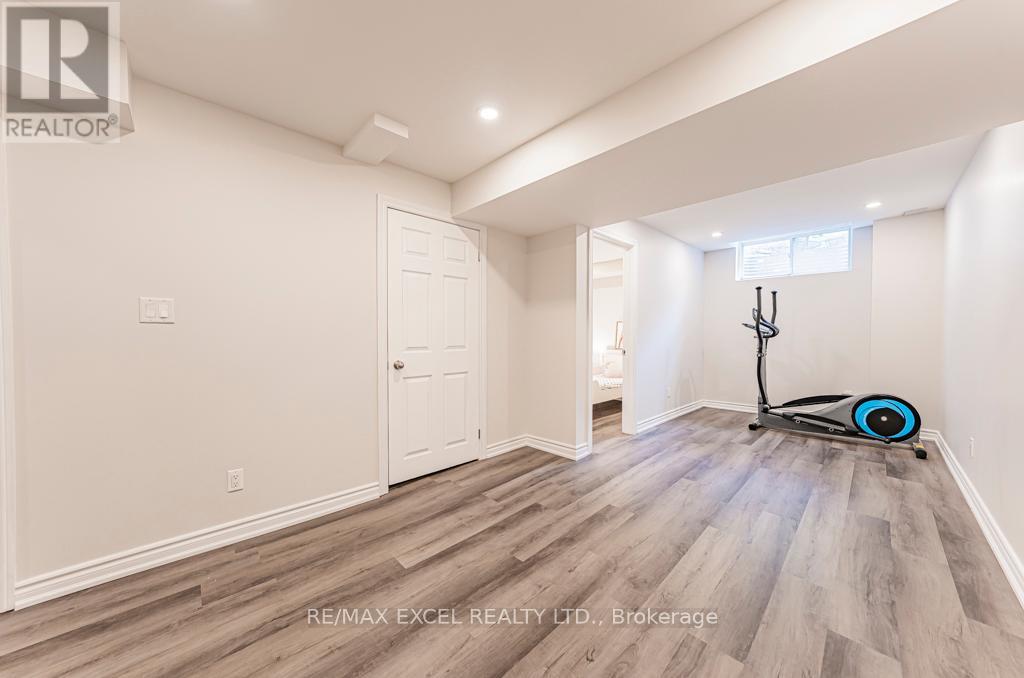 71a Montezuma Trail, Toronto (Agincourt North), Ontario  M1V 1K4 - Photo 35 - E12216318