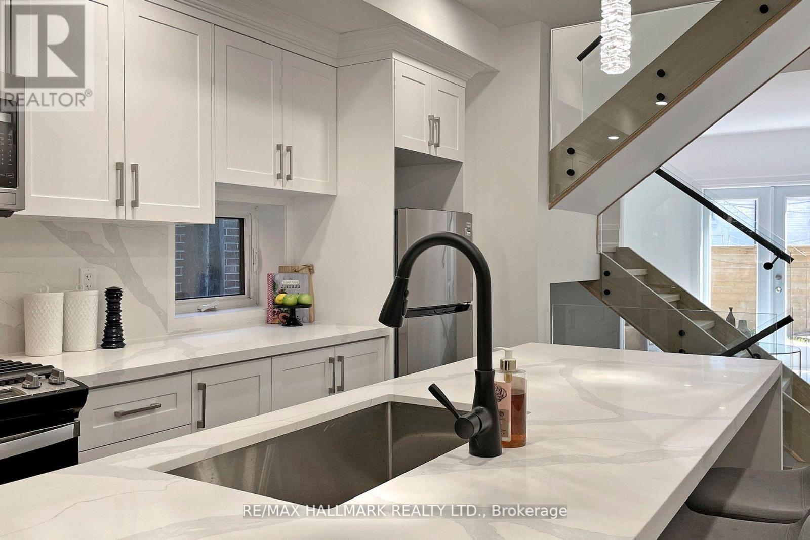 13 Ferrier Avenue, Toronto (Playter Estates-Danforth), Ontario  M4K 3H5 - Photo 13 - E12216325
