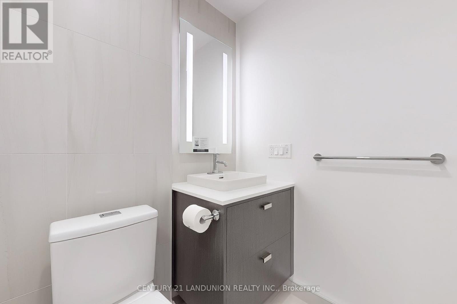 2004 - 10 Inn On The Park Drive, Toronto, Ontario  M3C 0P9 - Photo 28 - C12174496