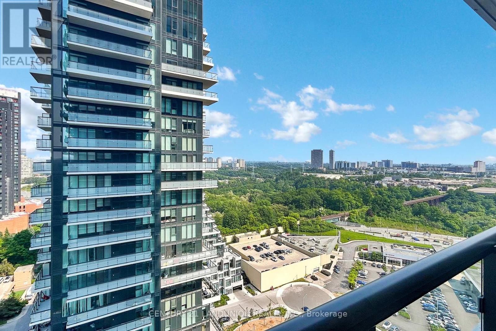 2004 - 10 Inn On The Park Drive, Toronto, Ontario  M3C 0P9 - Photo 32 - C12174496