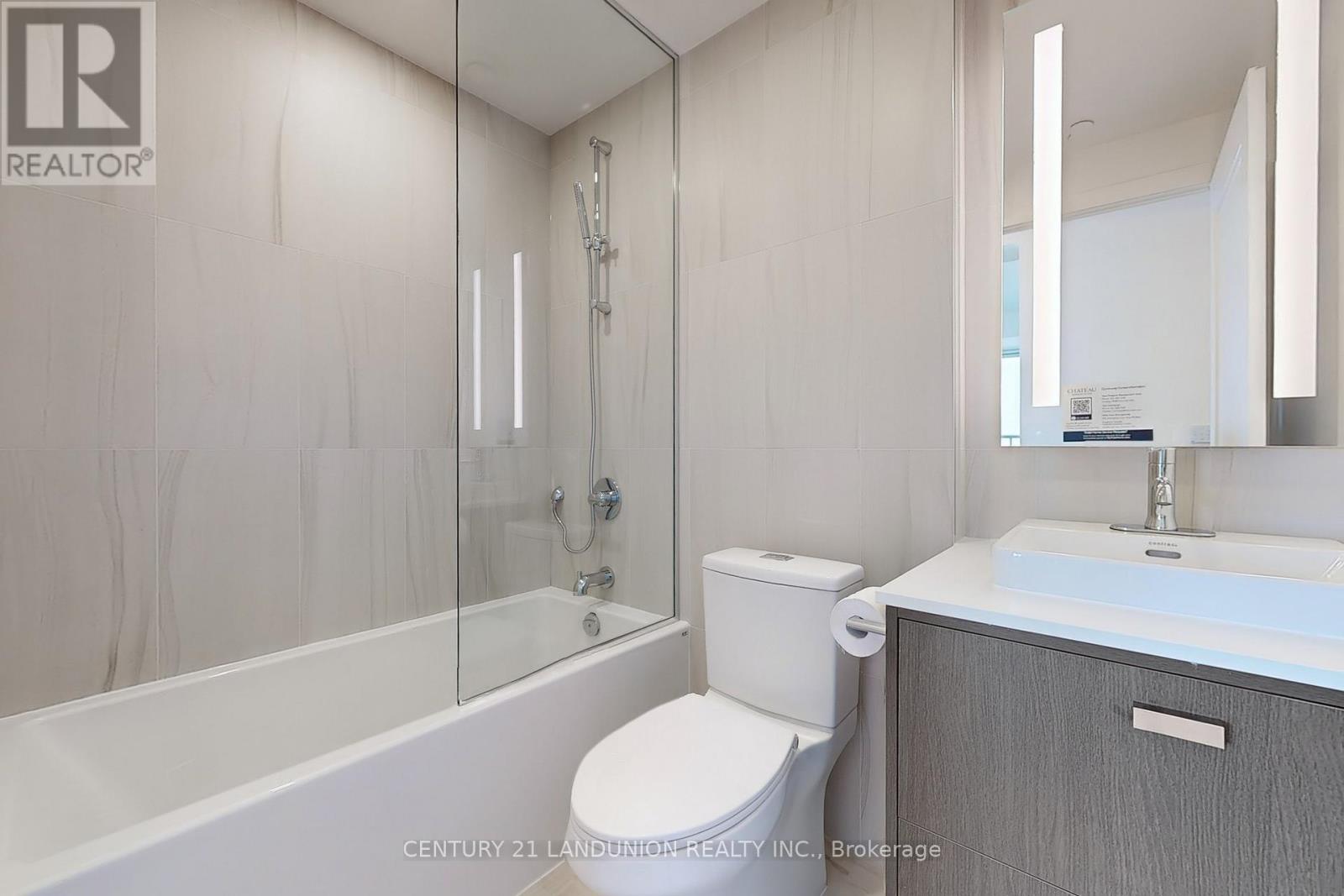 2004 - 10 Inn On The Park Drive, Toronto, Ontario  M3C 0P9 - Photo 27 - C12174496