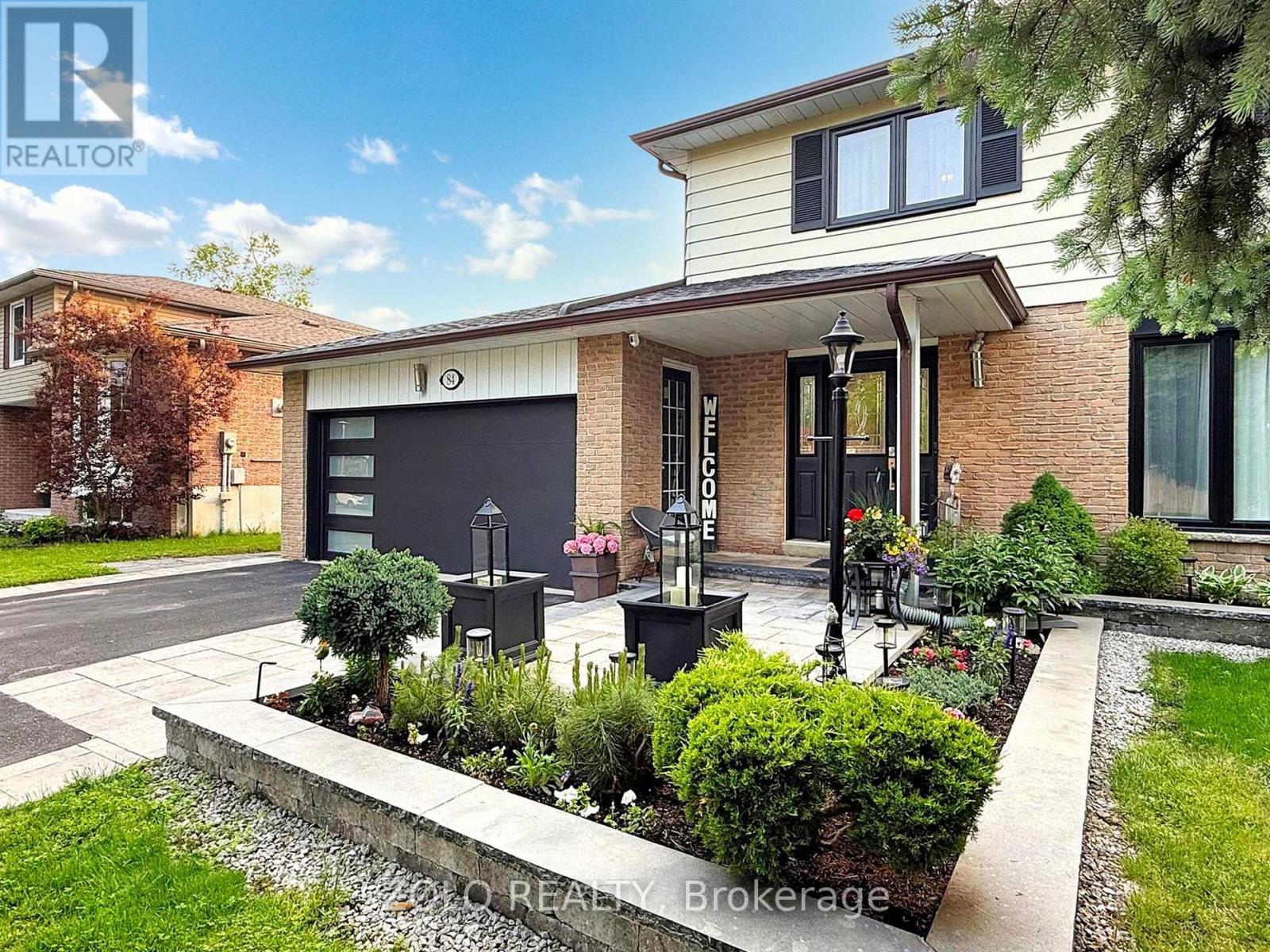84 Thicketwood Boulevard, Whitchurch-Stouffville, Ontario  L4A 4K6 - Photo 2 - N12202008