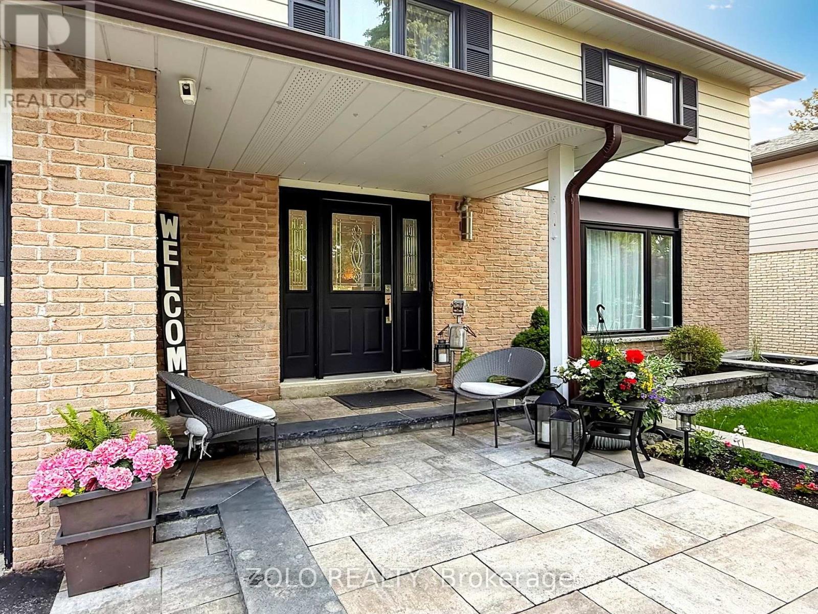 84 Thicketwood Boulevard, Whitchurch-Stouffville, Ontario  L4A 4K6 - Photo 3 - N12202008