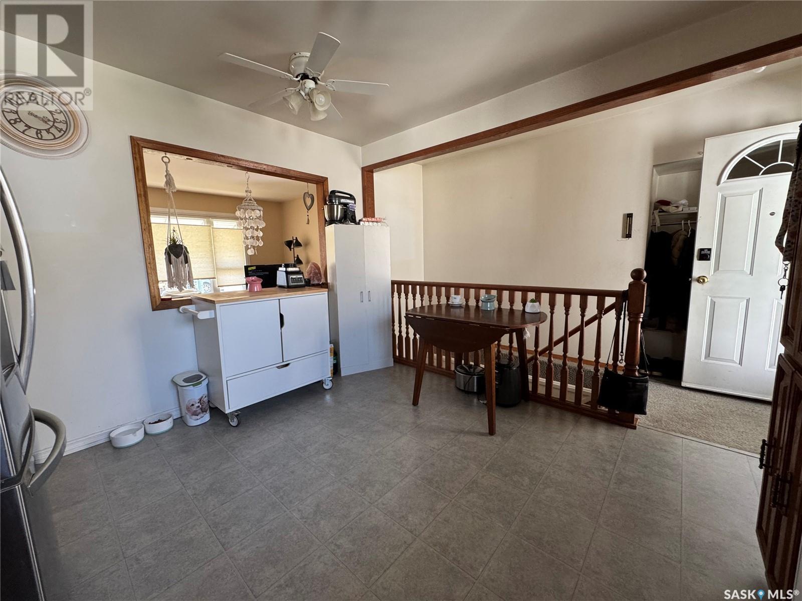 1043 Simpson Avenue, Moose Jaw, Saskatchewan  S6H 4M7 - Photo 4 - SK009286