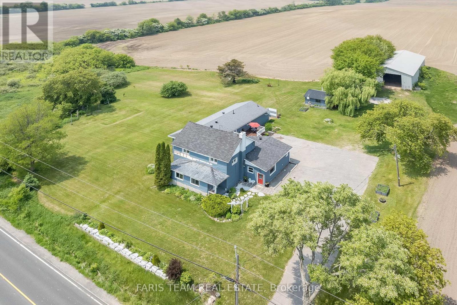 160 Lafontaine Road W, Tiny, Ontario  L9M 0H1 - Photo 1 - S12216270