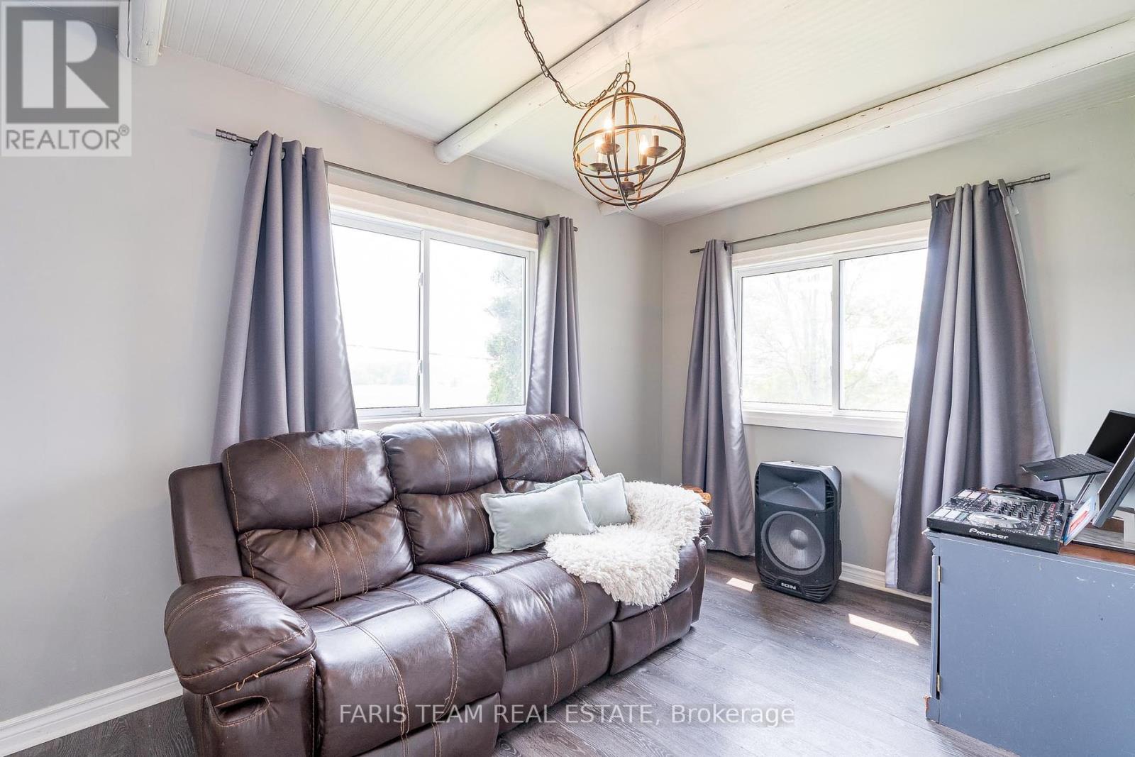 160 Lafontaine Road W, Tiny, Ontario  L9M 0H1 - Photo 13 - S12216270
