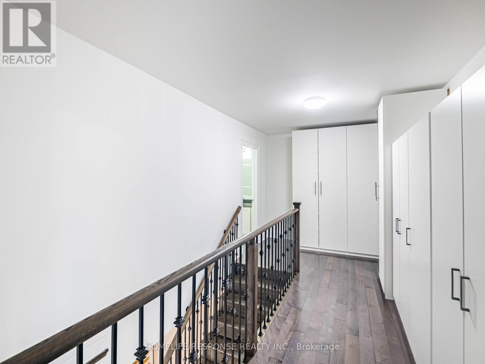 226 Jessie Caverhill Passage, Oakville, Ontario  L7M 0Z6 - Photo 36 - W12213305