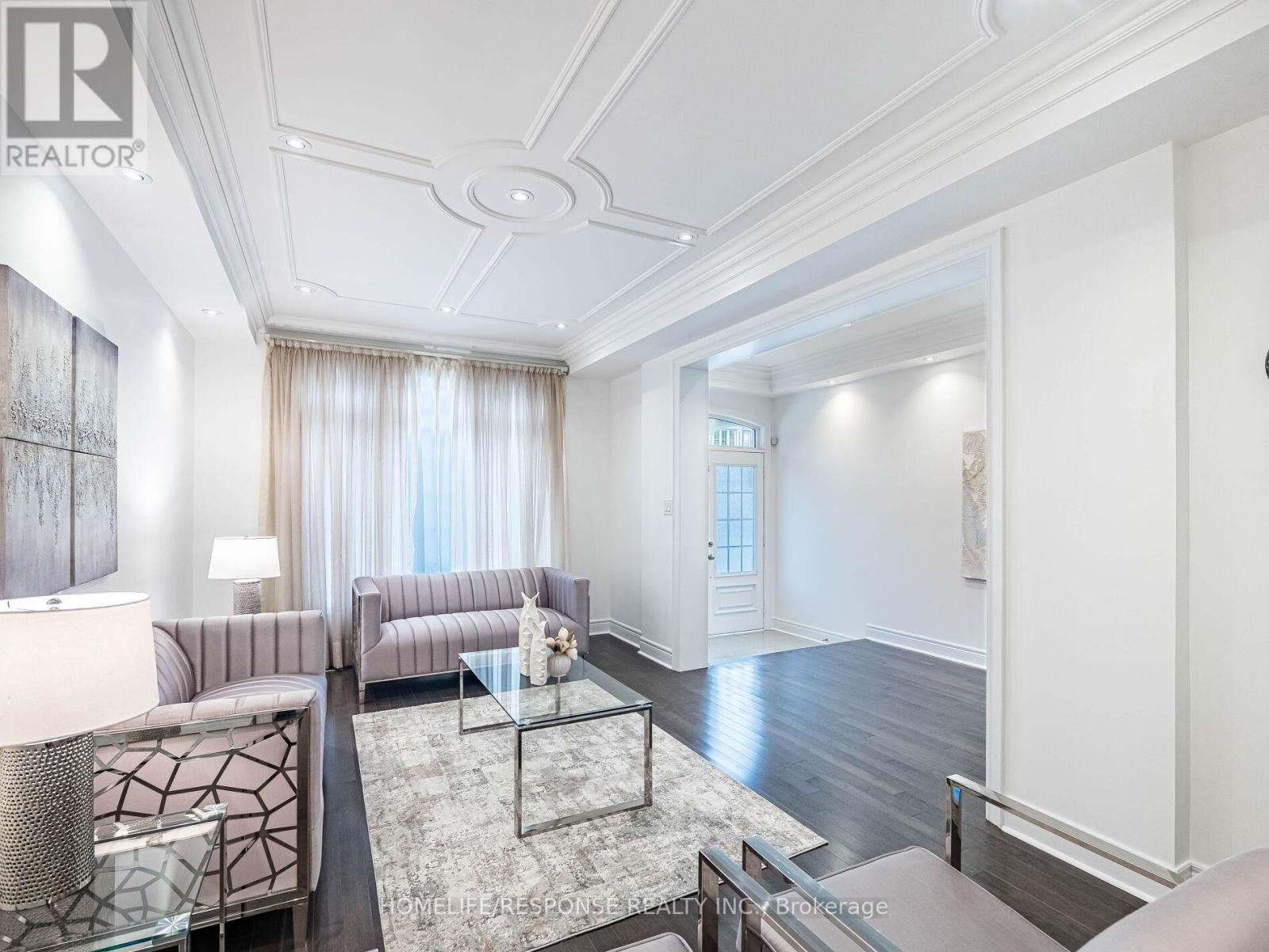 226 Jessie Caverhill Passage, Oakville, Ontario  L7M 0Z6 - Photo 7 - W12213305