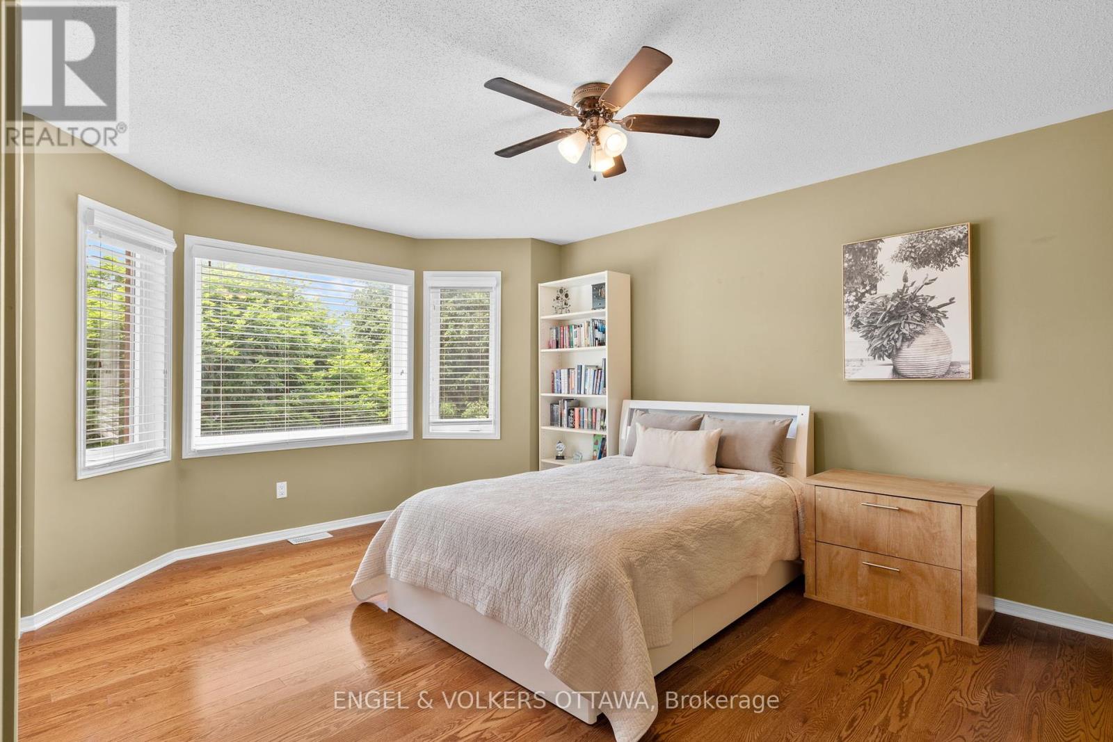 705 Larcastle Circle, Ottawa, Ontario  K4A 4Z2 - Photo 34 - X12216377