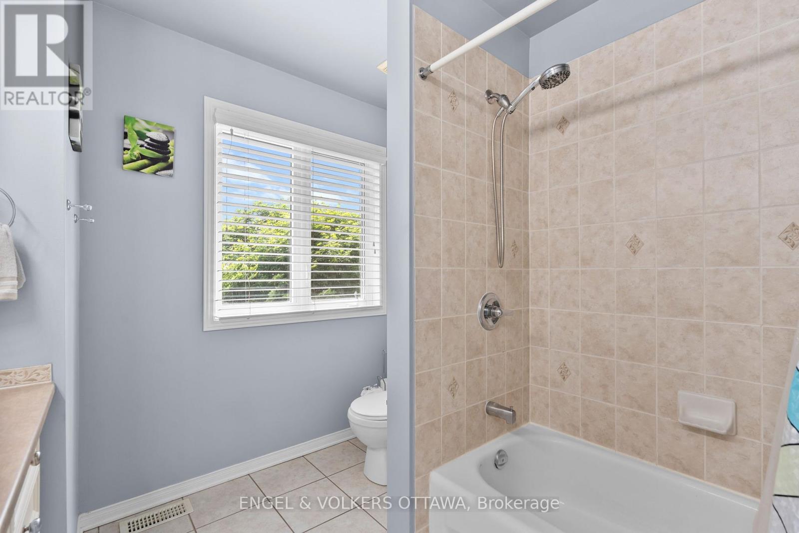705 Larcastle Circle, Ottawa, Ontario  K4A 4Z2 - Photo 38 - X12216377