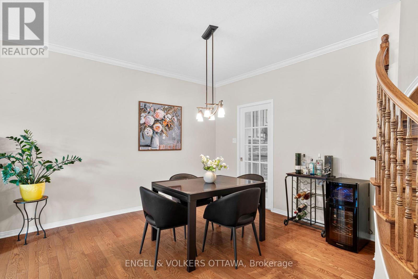 705 Larcastle Circle, Ottawa, Ontario  K4A 4Z2 - Photo 8 - X12216377