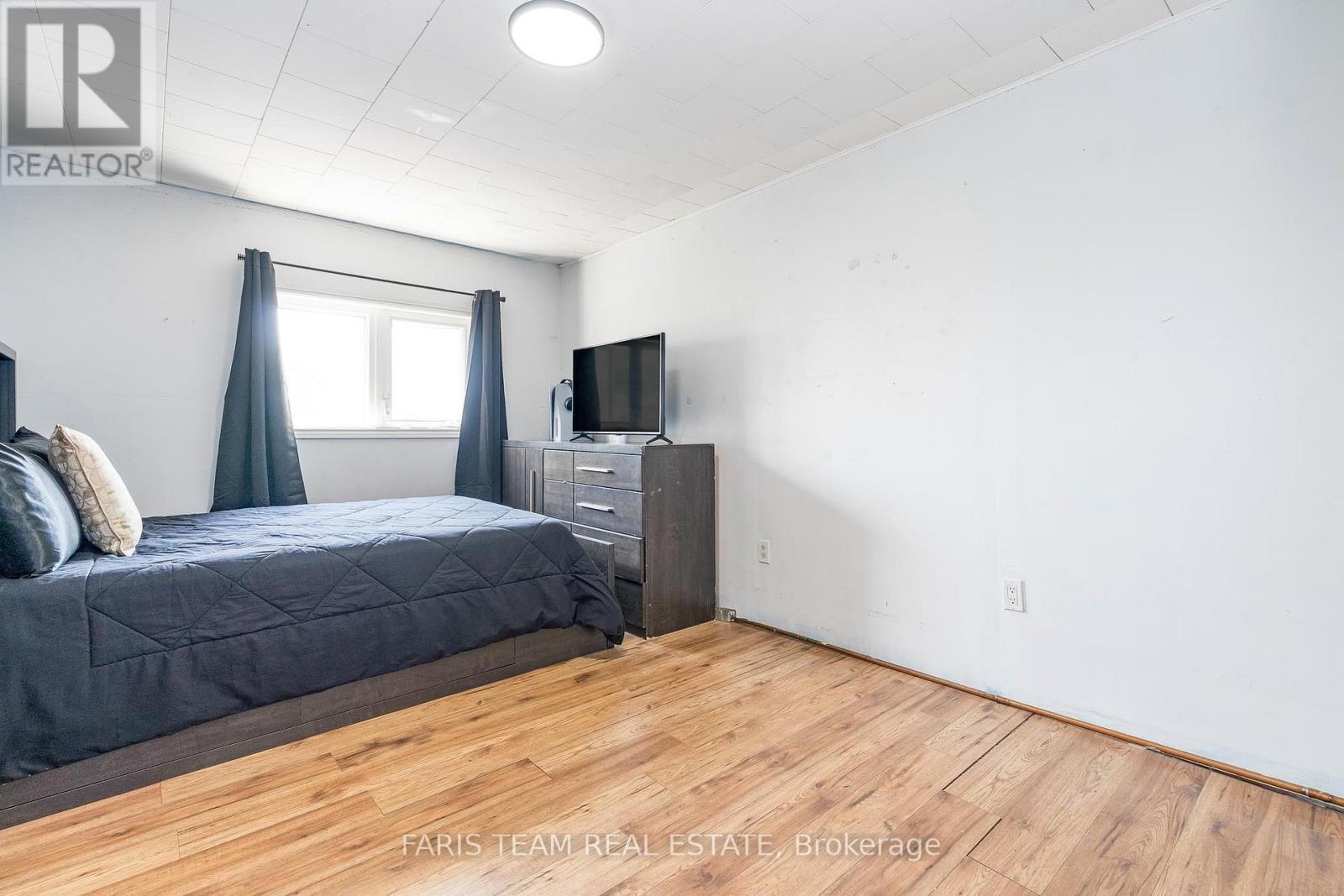 160 Lafontaine Road W, Tiny, Ontario  L9M 0H1 - Photo 31 - S12216270