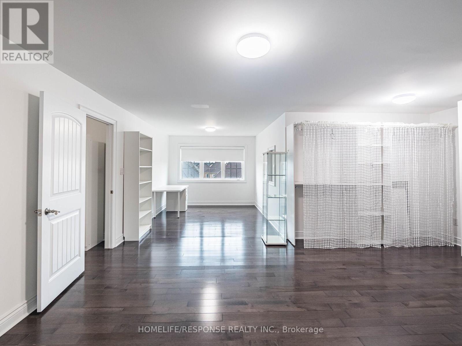 226 Jessie Caverhill Passage, Oakville, Ontario  L7M 0Z6 - Photo 37 - W12213305