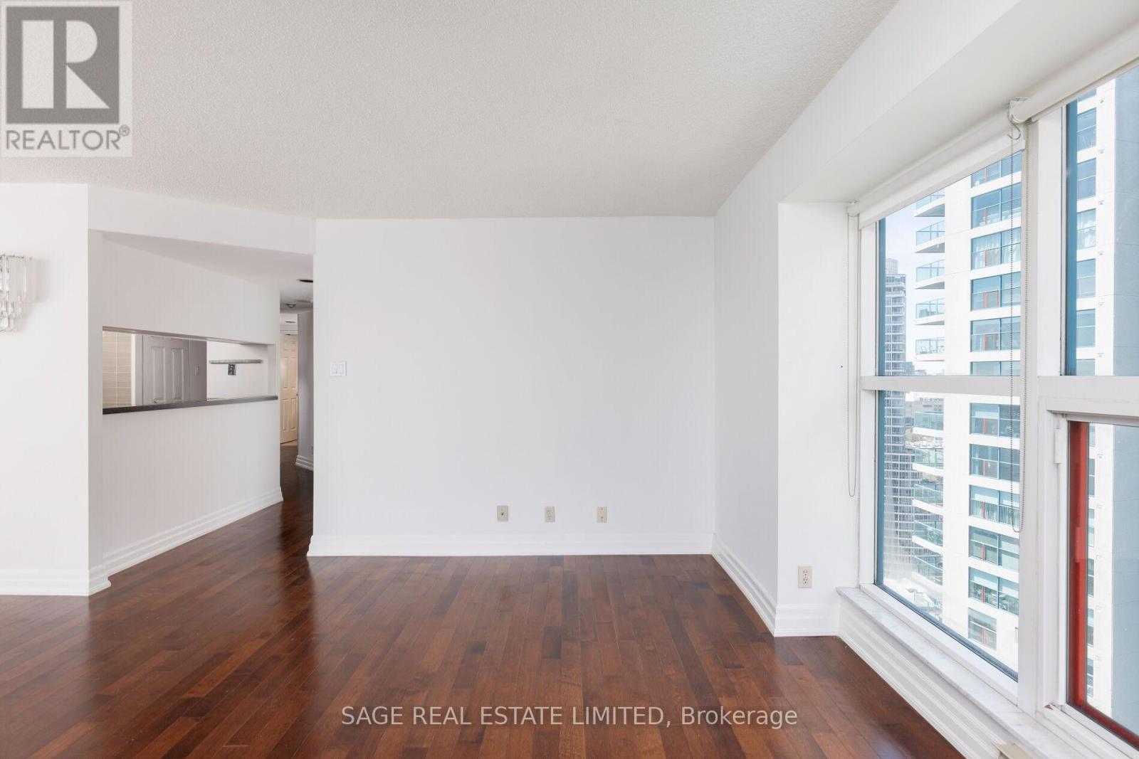 3002 - 99 Harbour Square, Toronto (Waterfront Communities), Ontario  M5J 2H2 - Photo 11 - C12216336