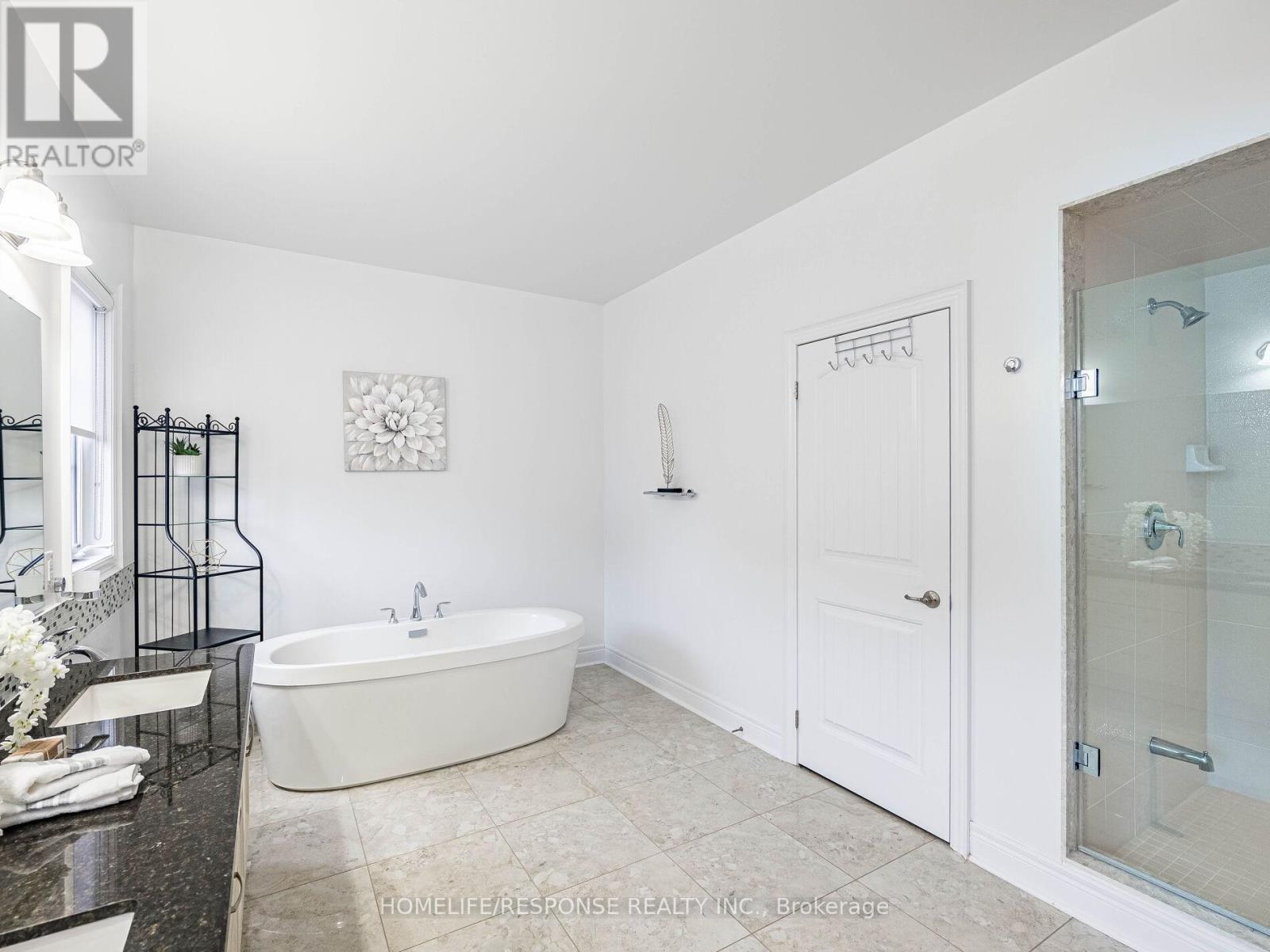 226 Jessie Caverhill Passage, Oakville, Ontario  L7M 0Z6 - Photo 23 - W12213305
