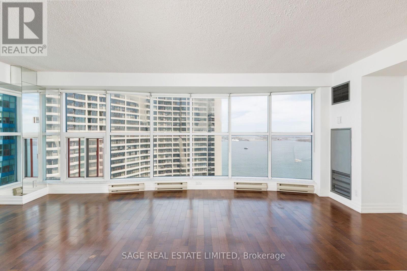 3002 - 99 Harbour Square, Toronto (Waterfront Communities), Ontario  M5J 2H2 - Photo 5 - C12216336