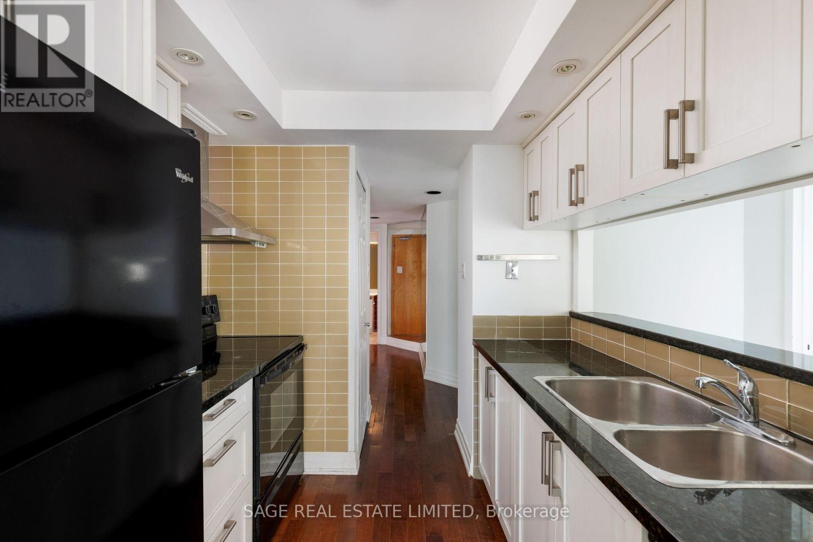 3002 - 99 Harbour Square, Toronto (Waterfront Communities), Ontario  M5J 2H2 - Photo 17 - C12216336