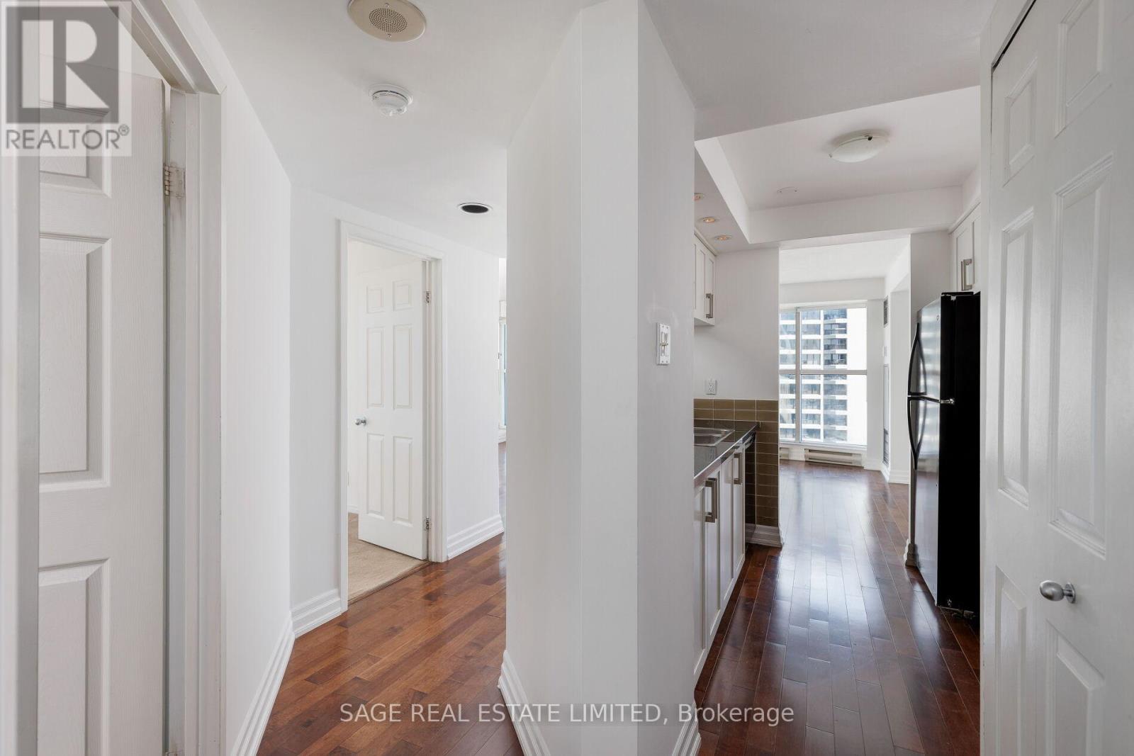 3002 - 99 Harbour Square, Toronto (Waterfront Communities), Ontario  M5J 2H2 - Photo 14 - C12216336