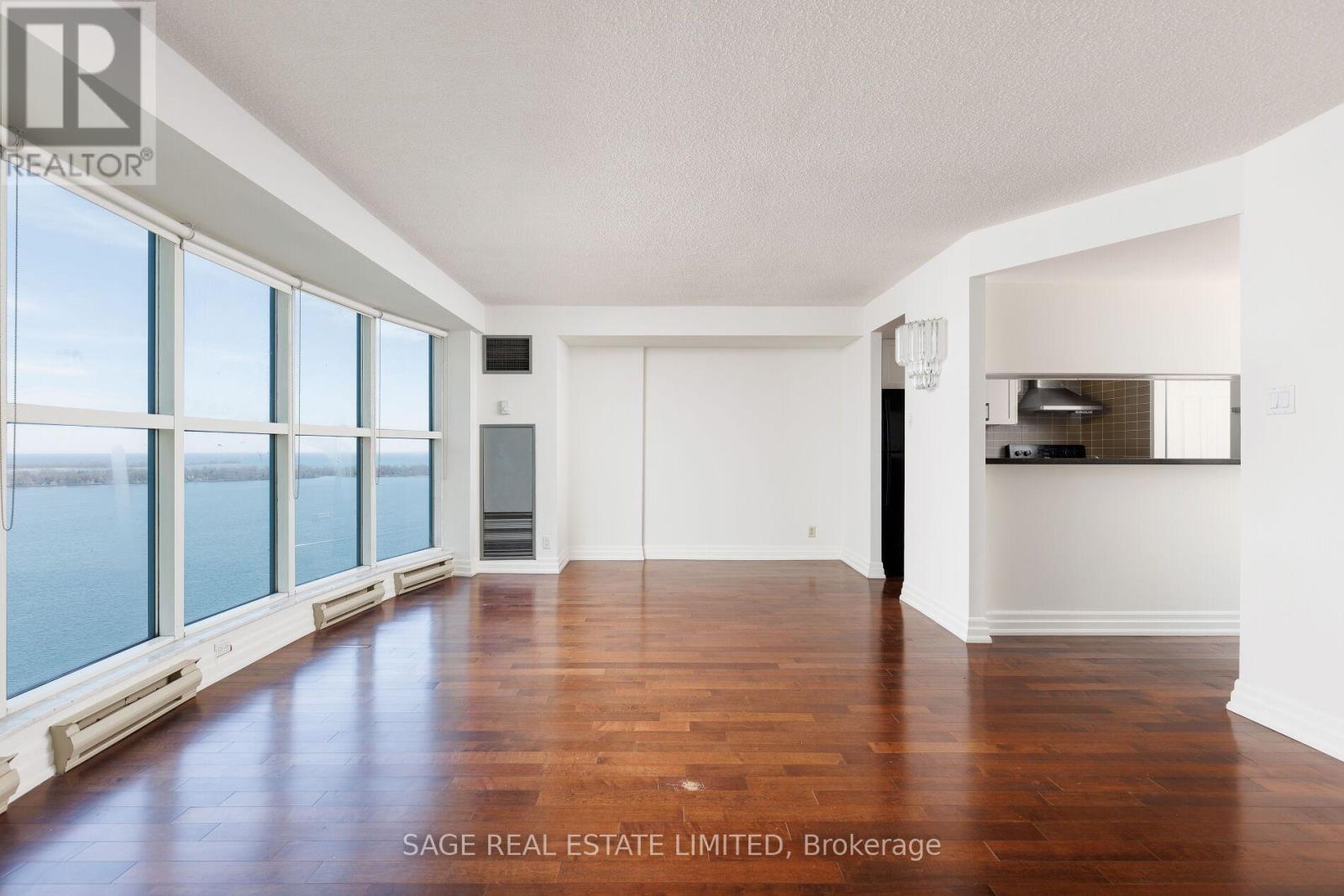 3002 - 99 Harbour Square, Toronto (Waterfront Communities), Ontario  M5J 2H2 - Photo 8 - C12216336
