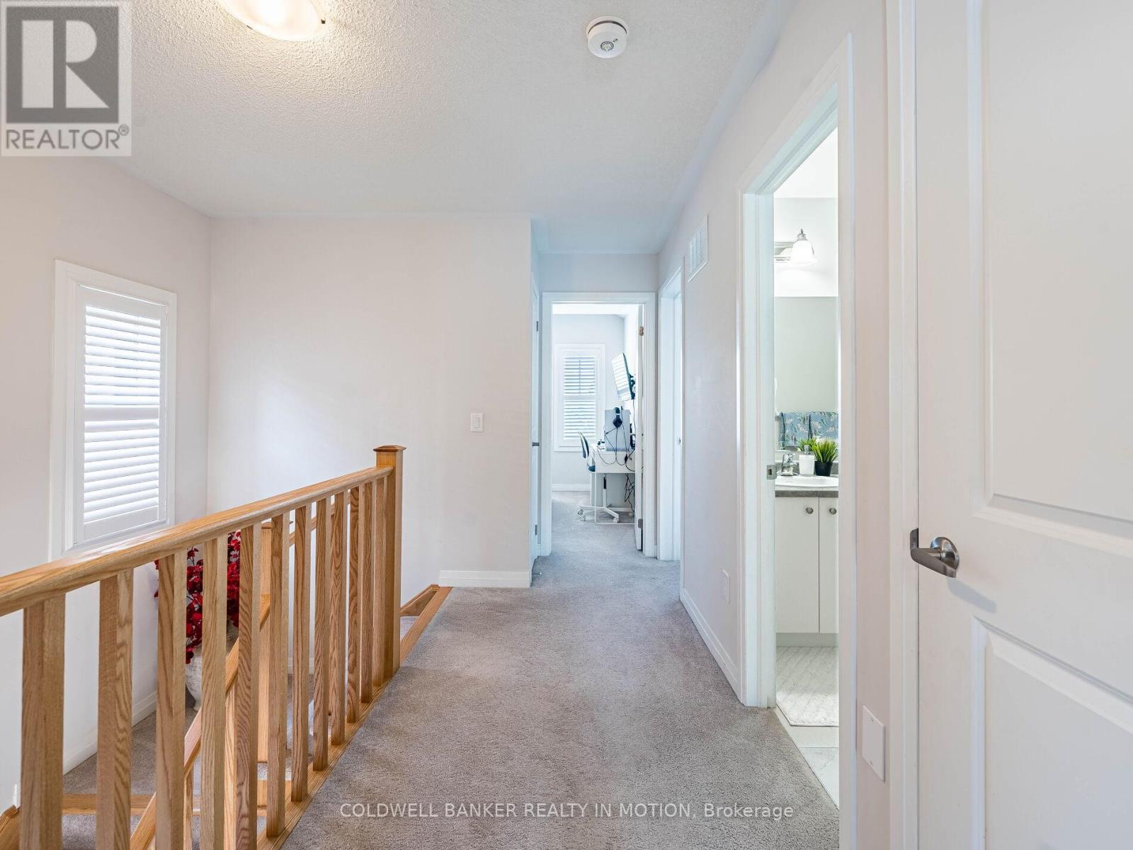 353 Provident Way, Hamilton (Mount Hope), Ontario  L0R 1W0 - Photo 13 - X12216266