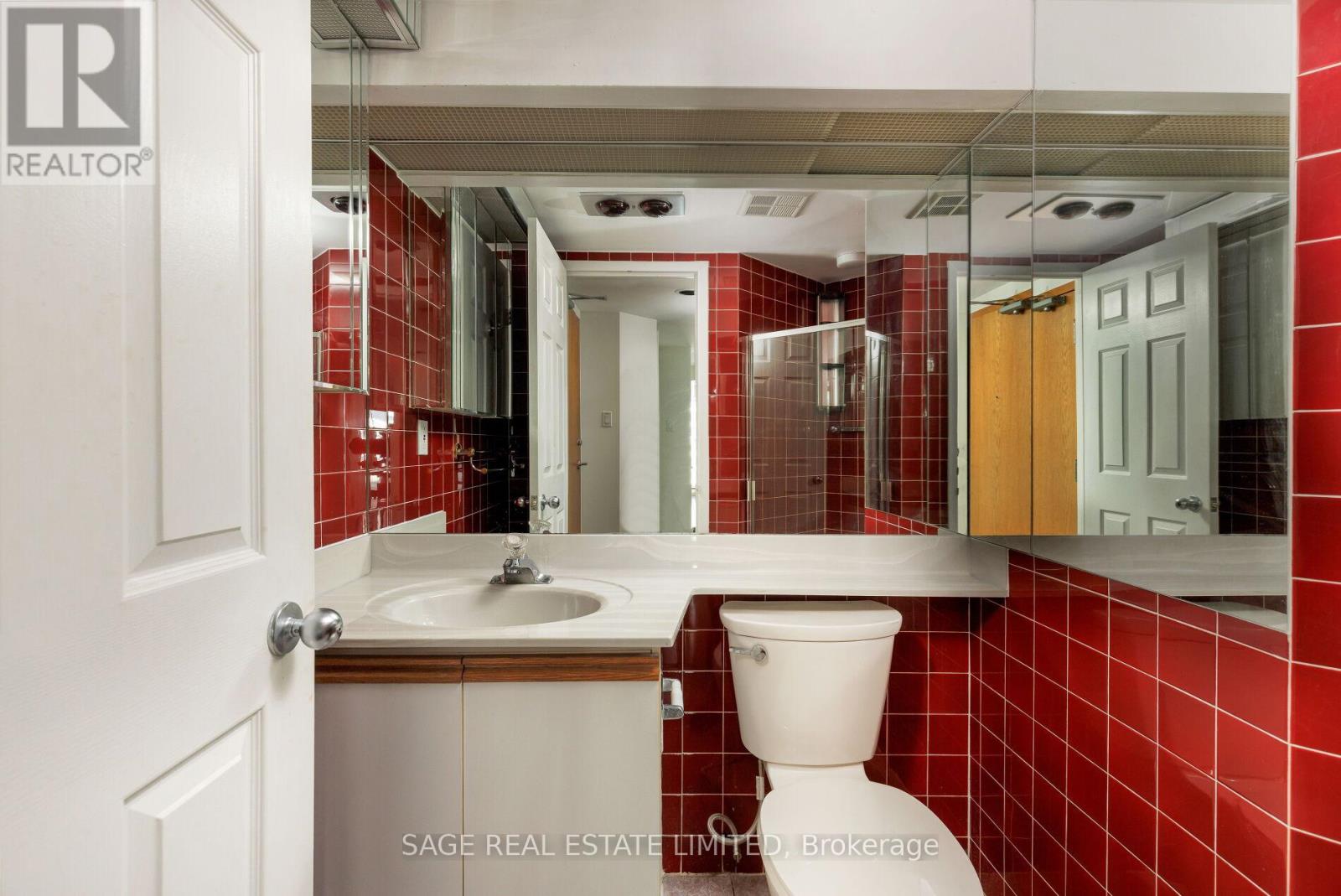 3002 - 99 Harbour Square, Toronto (Waterfront Communities), Ontario  M5J 2H2 - Photo 30 - C12216336