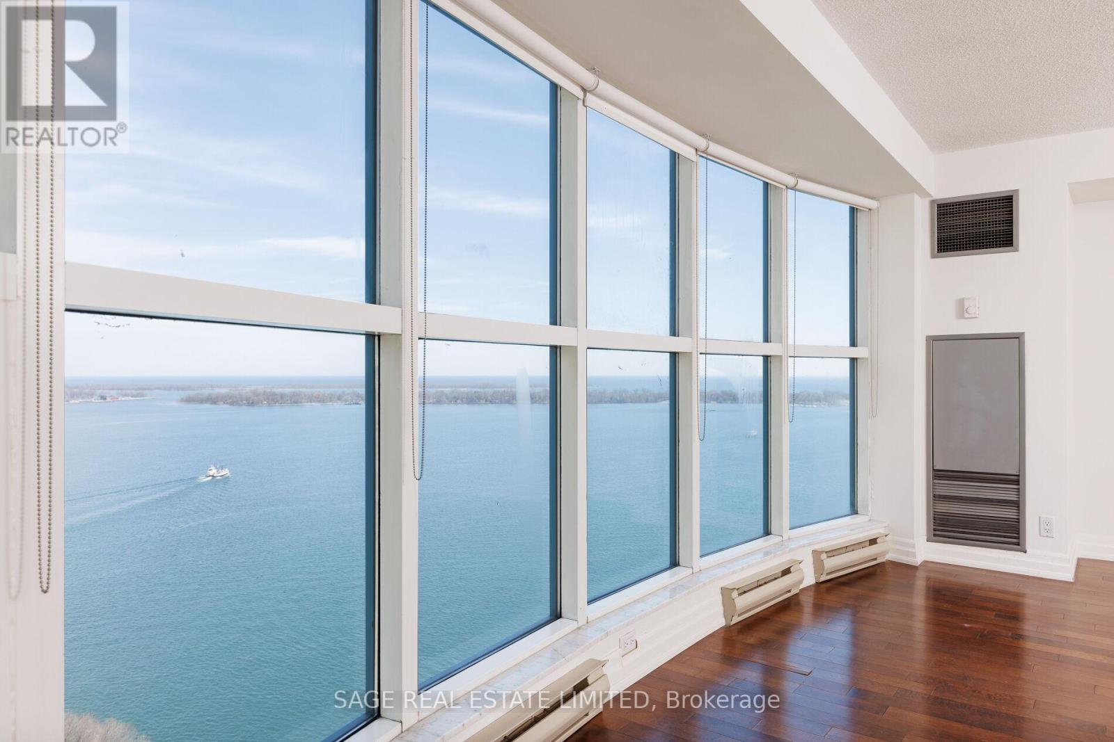 3002 - 99 Harbour Square, Toronto (Waterfront Communities), Ontario  M5J 2H2 - Photo 9 - C12216336