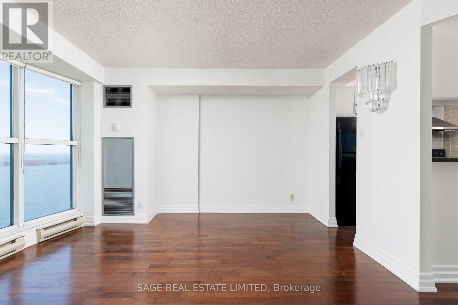 3002 - 99 Harbour Square, Toronto (Waterfront Communities), Ontario  M5J 2H2 - Photo 10 - C12216336