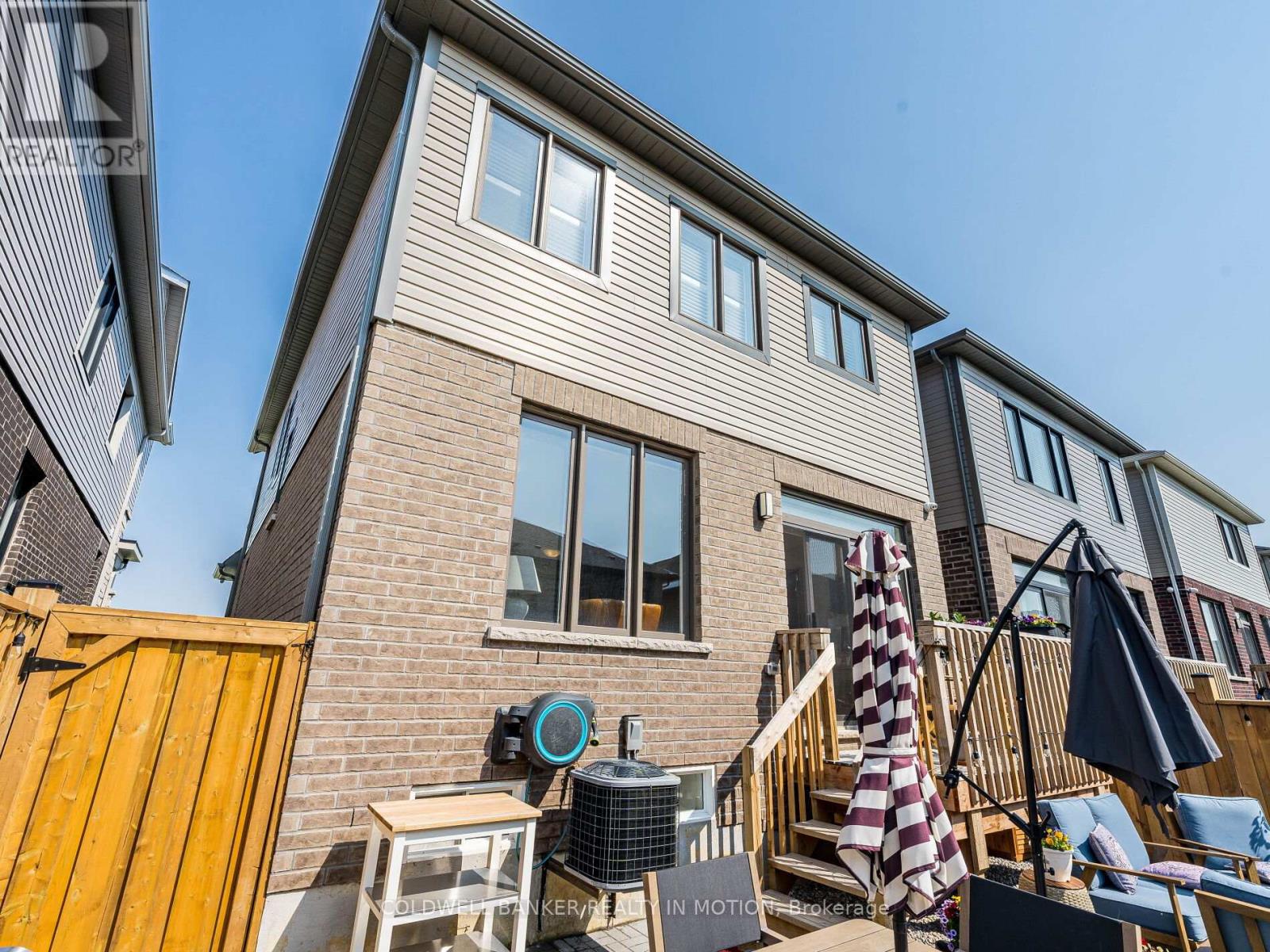 353 Provident Way, Hamilton (Mount Hope), Ontario  L0R 1W0 - Photo 48 - X12216266