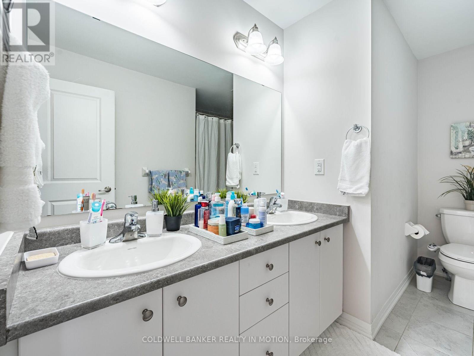 353 Provident Way, Hamilton (Mount Hope), Ontario  L0R 1W0 - Photo 31 - X12216266