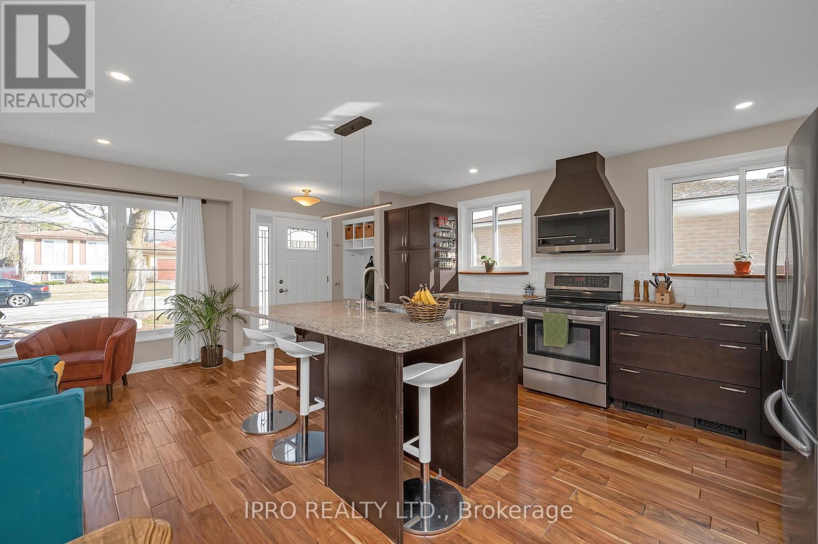 64 Hahn Avenue, Cambridge, Ontario  N3C 2X9 - Photo 6 - X12214874