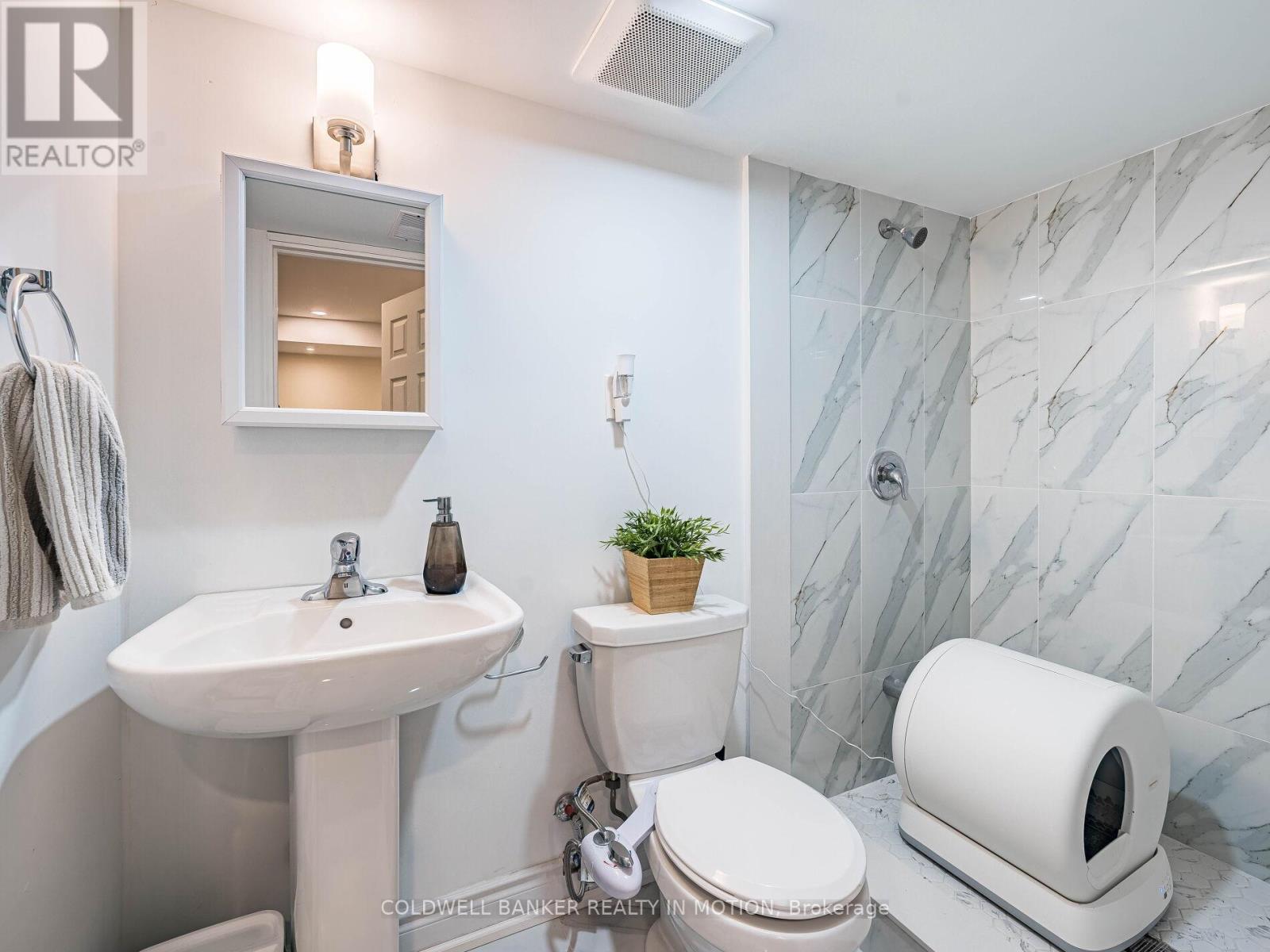 353 Provident Way, Hamilton (Mount Hope), Ontario  L0R 1W0 - Photo 43 - X12216266