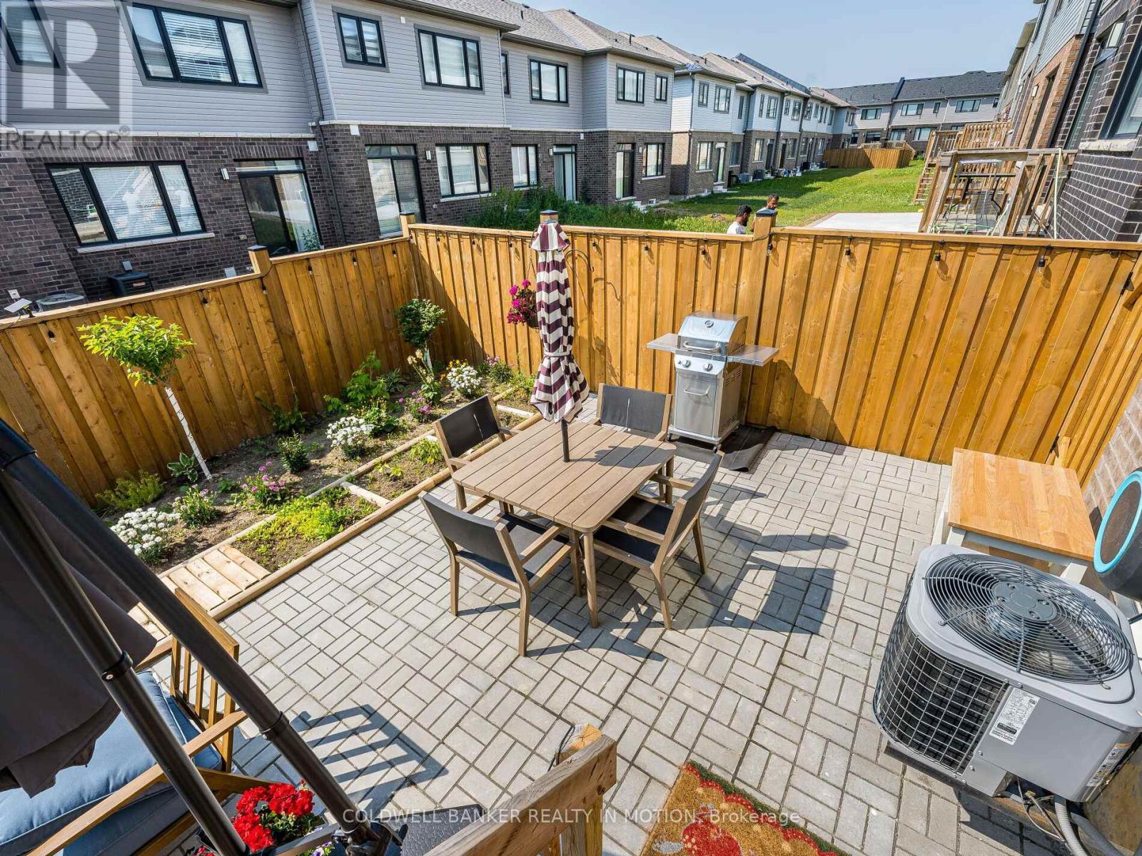 353 Provident Way, Hamilton (Mount Hope), Ontario  L0R 1W0 - Photo 45 - X12216266