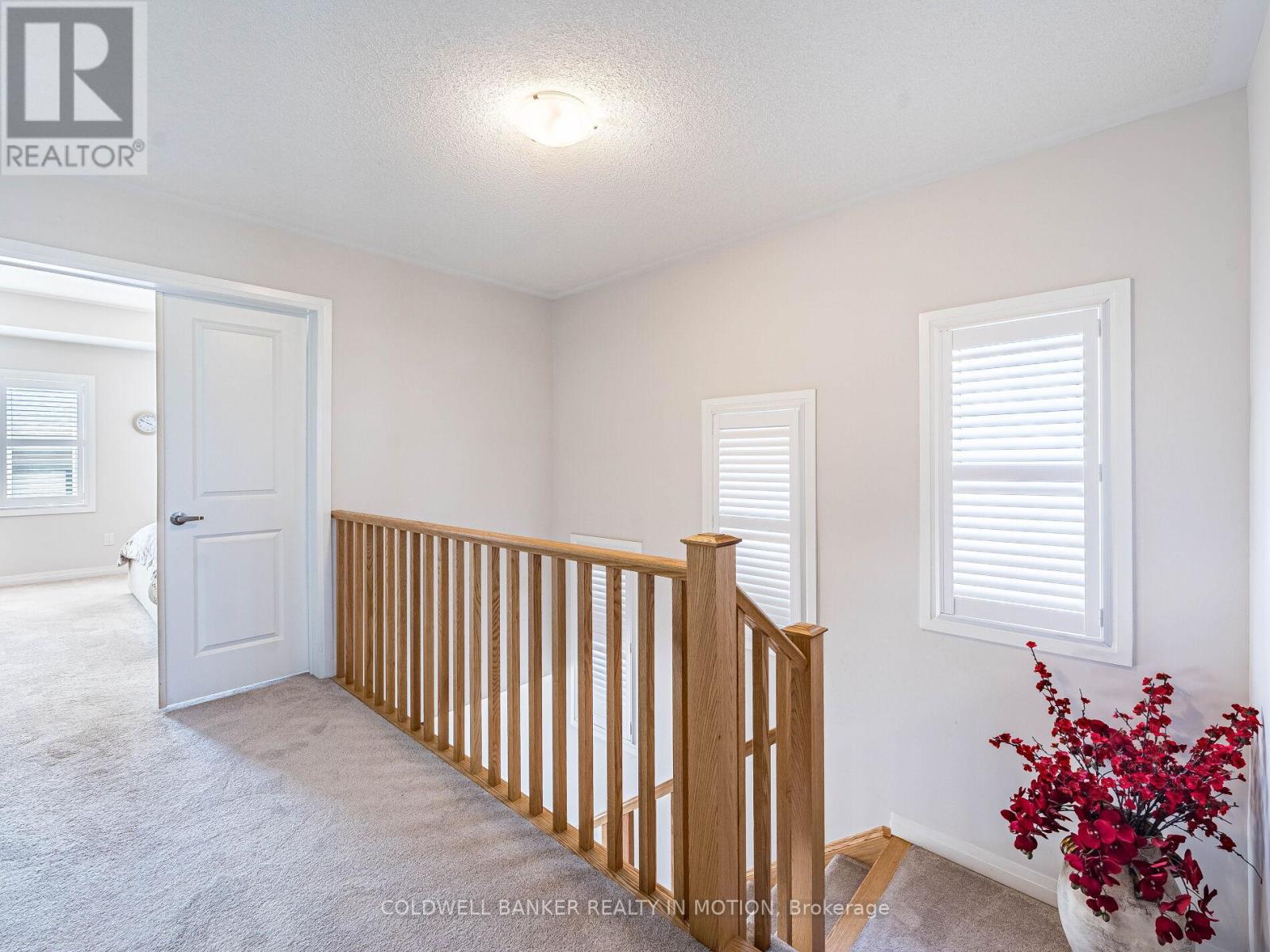 353 Provident Way, Hamilton (Mount Hope), Ontario  L0R 1W0 - Photo 15 - X12216266