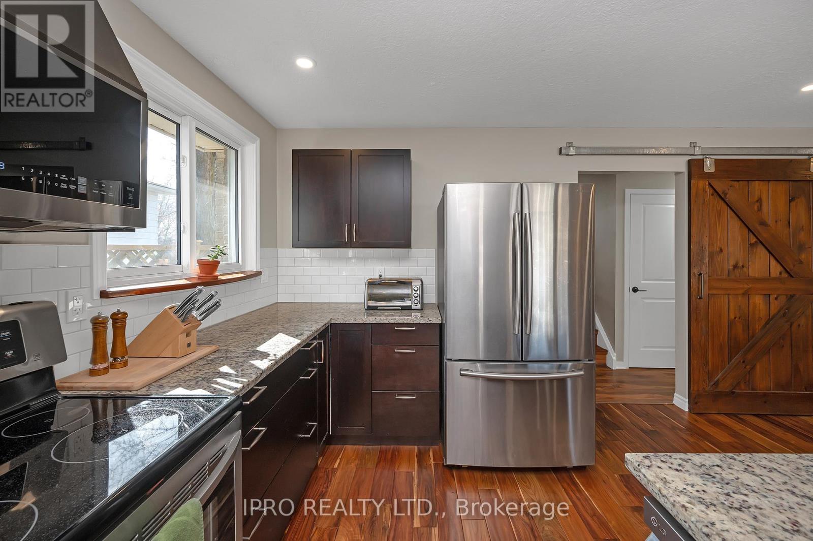 64 Hahn Avenue, Cambridge, Ontario  N3C 2X9 - Photo 8 - X12214874