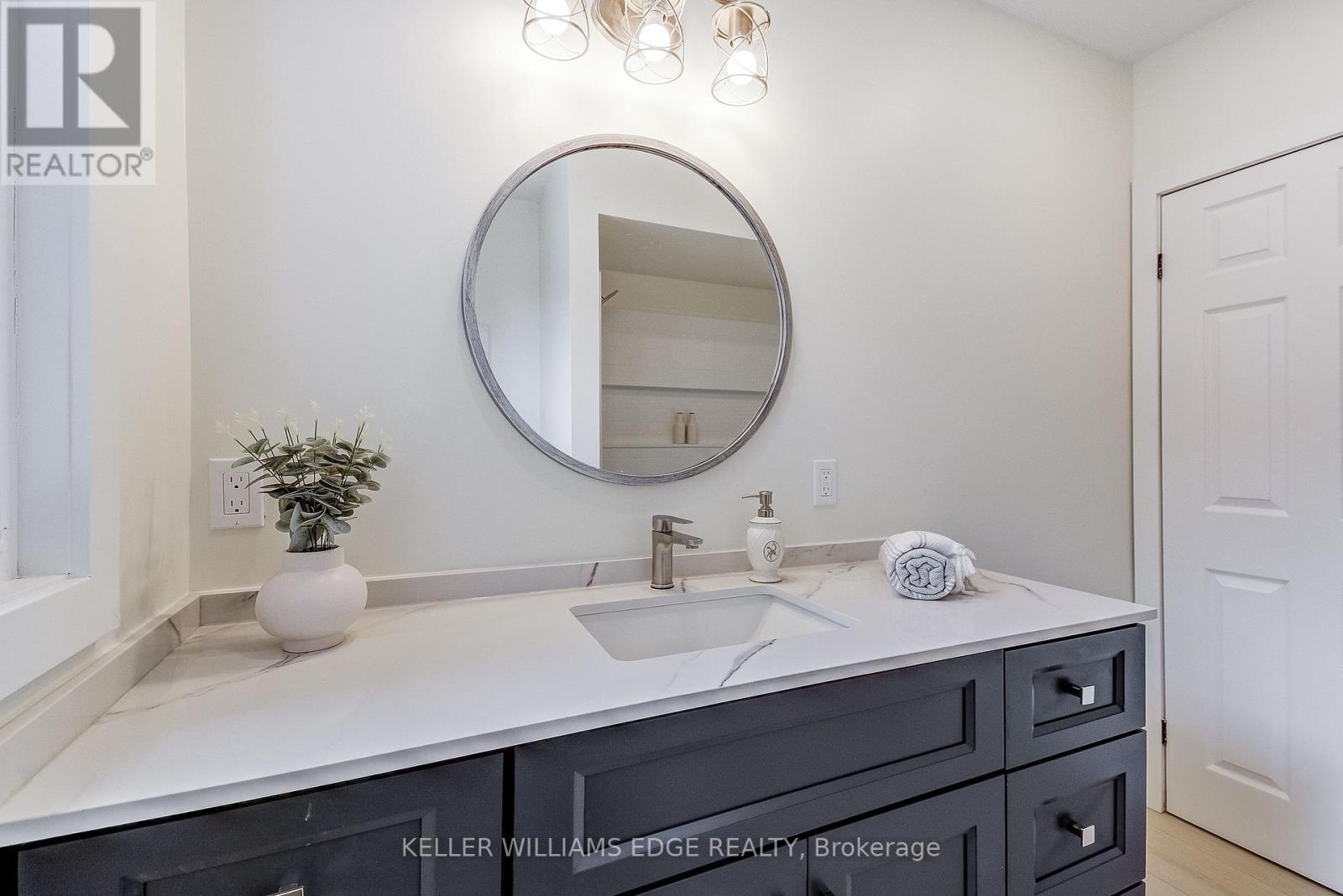 82 West 1st Street, Hamilton, Ontario  L9C 3C4 - Photo 13 - X12216287