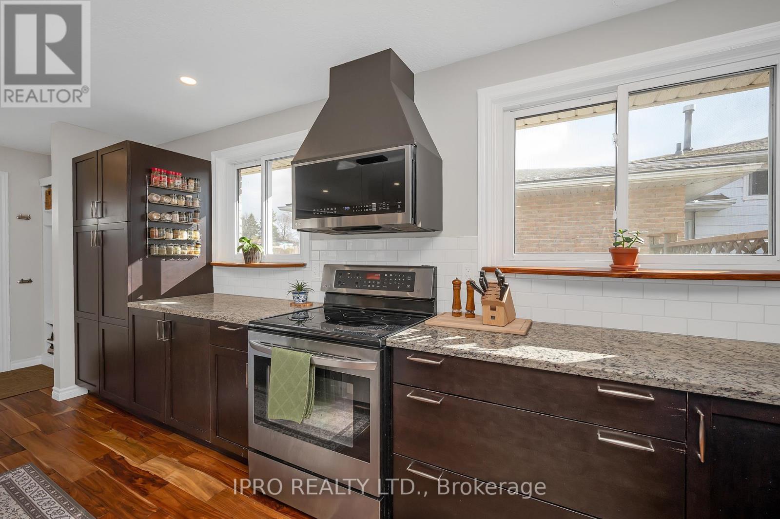 64 Hahn Avenue, Cambridge, Ontario  N3C 2X9 - Photo 9 - X12214874