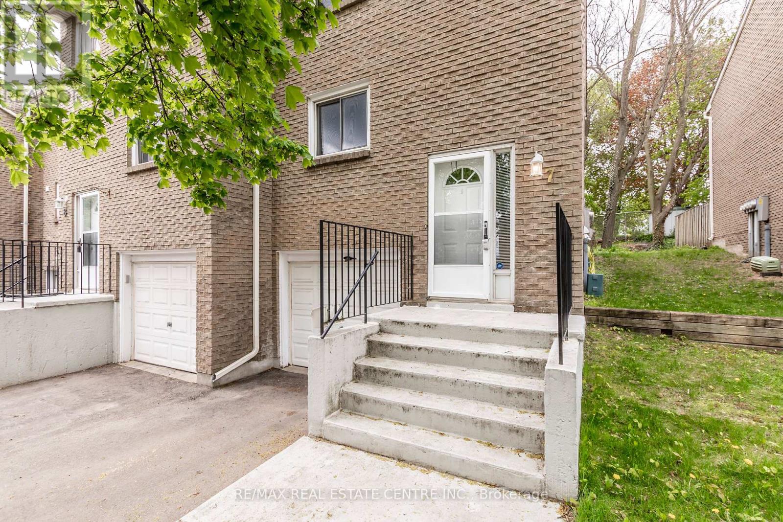 7 - 121 MORGAN AVENUE, Kitchener, Ontario