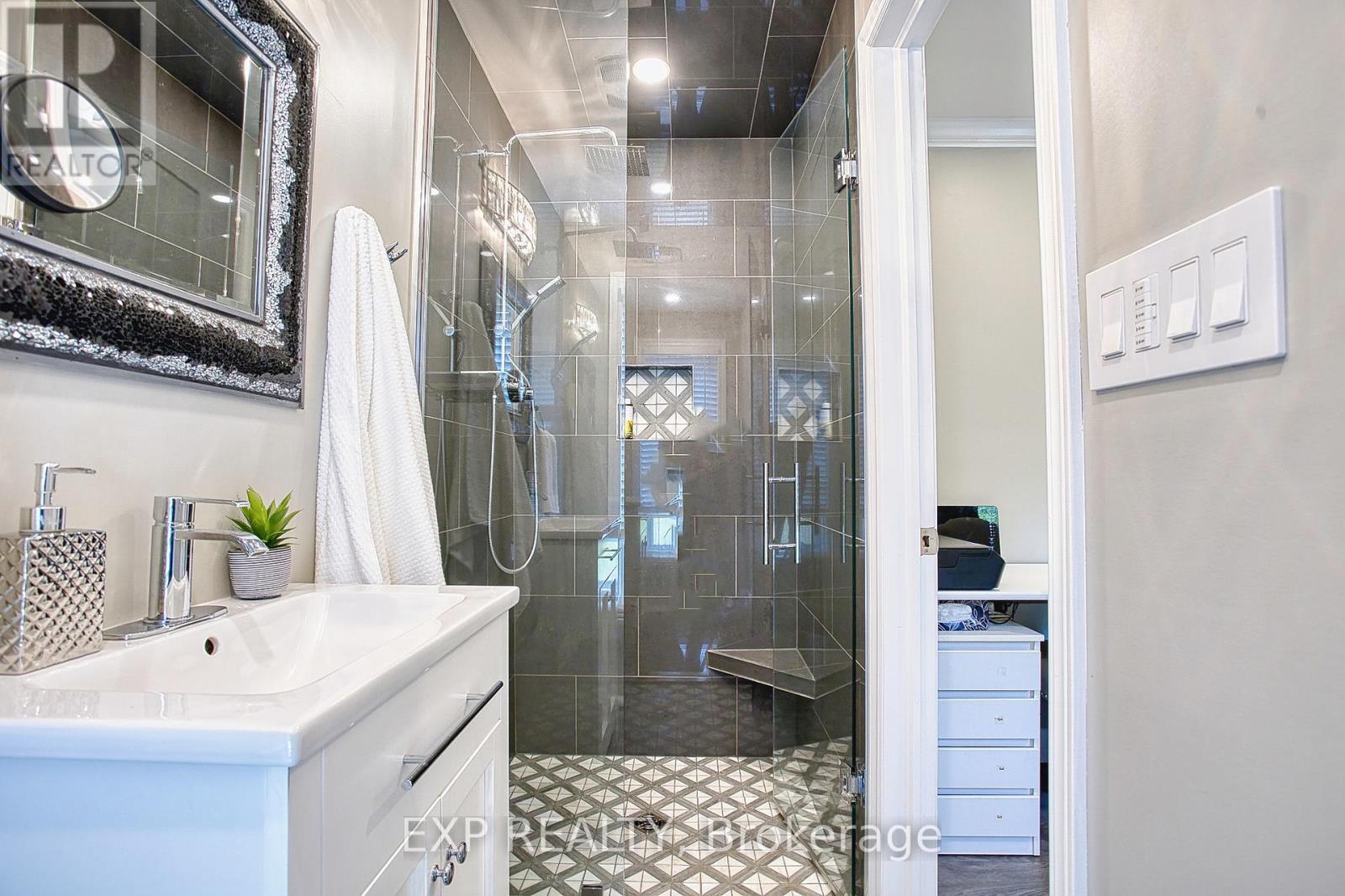 3263 Guyatt Road, Hamilton, Ontario  L0R 1P0 - Photo 26 - X12216330