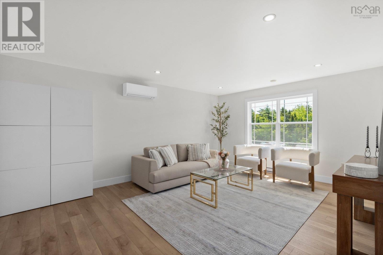 Property at 247 Pinetree Crescent image 4