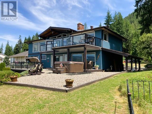 3460 McBride Road, Blind Bay, British Columbia